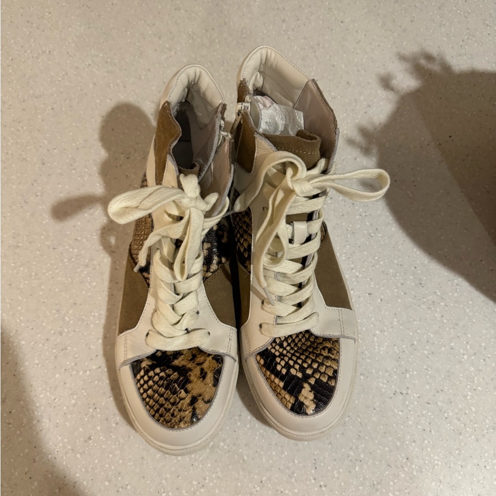Matisse Toss Up Sneakers - Picture 4 of 5